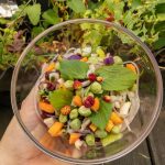 Glasnudelsalat mit Erdbeerspinat