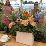 Tischgesteck im Landhaus Stil.