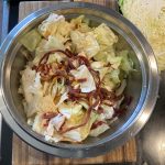 Kraut nit Karotte und Gochugaru.