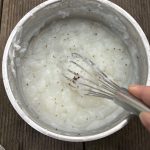 Karottensamen in den abgekühlten Stärkbrei.