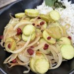 Tromboncino Gemüse mit Erdbeerpinat