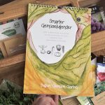 Interaktiver Urban Gardening Aussaatkalender 2026 für Balkon und Hochbeet